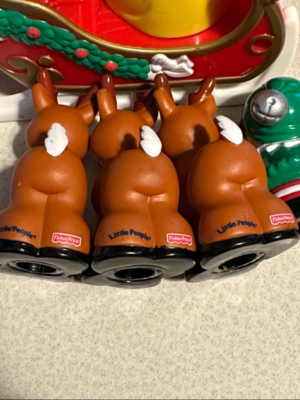 Vintage Fisher Price Little People Santa’s Sleigh set - INCOMPLETE no music - Picture 9 of 16